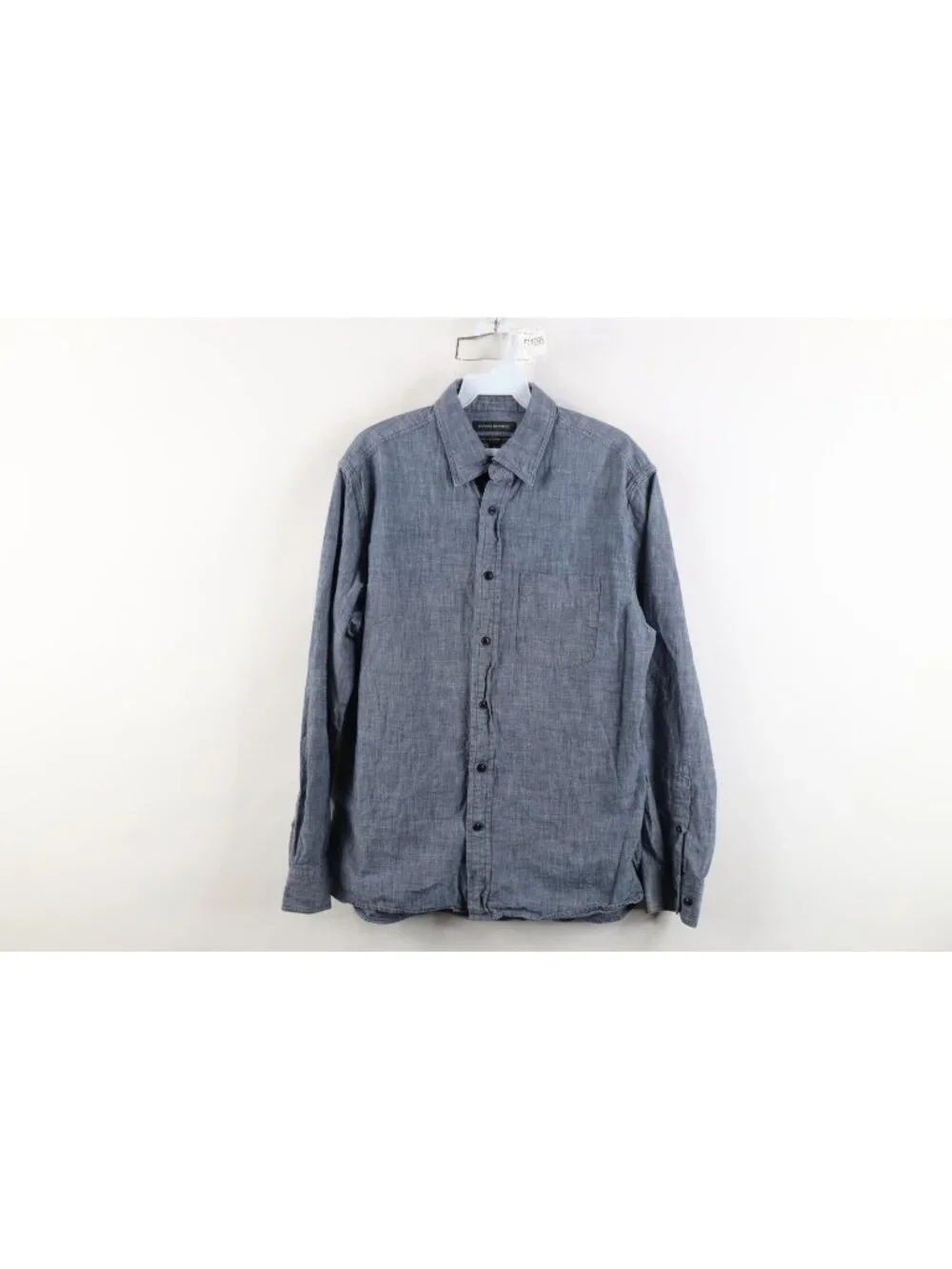 Banana Republic Mens Medium Untucked Standard Fit Chambray Collared Button Shirt